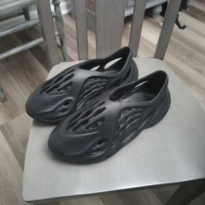 Stylish Black Foam Runners Shoes